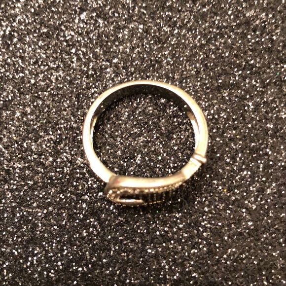 Silver ring - Picture 2 of 3